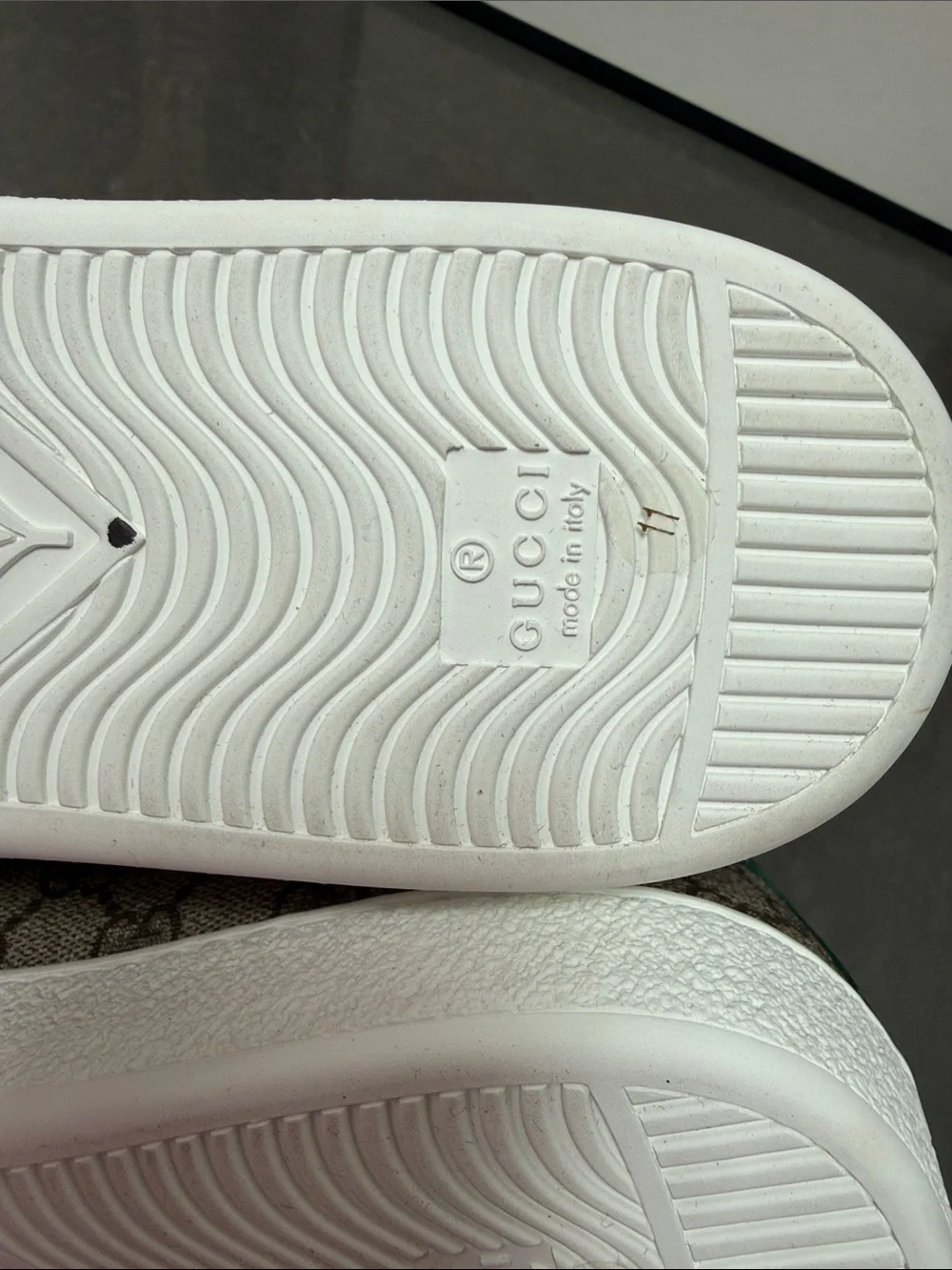 Gucci GG Supreme Boutique Sneakers Men’s 11 NIB